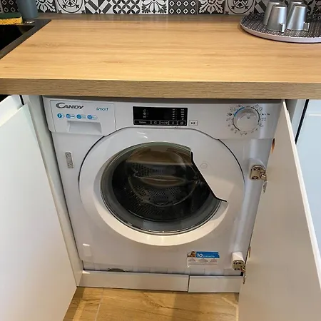 06an - Beautiful In The Heart Of Old Apartmán *