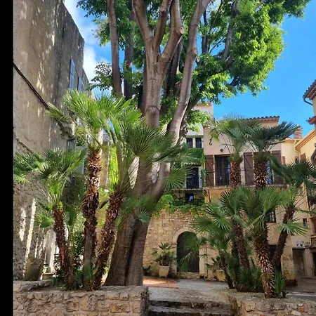 06an - Beautiful In The Heart Of Old Antibes