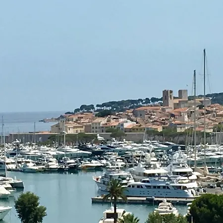 Appartement 06an - Beautiful In The Heart Of Old